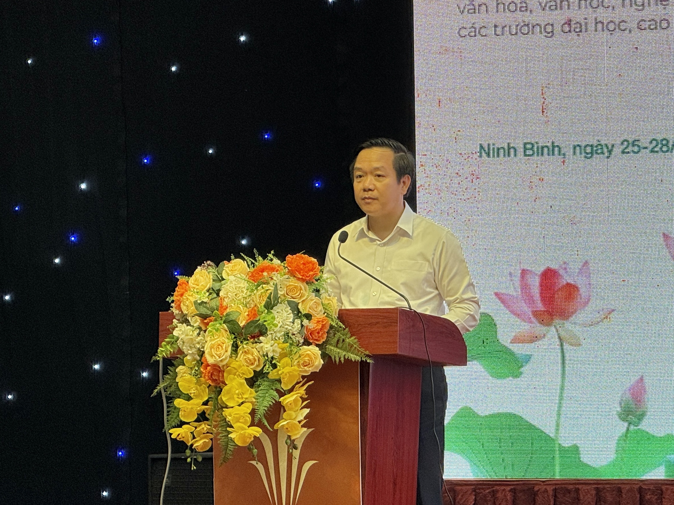 Školící kurz „Vietnamská literatura a umění s podporou národní identity při budování a rozvoji kulturního průmyslu“ - foto 2