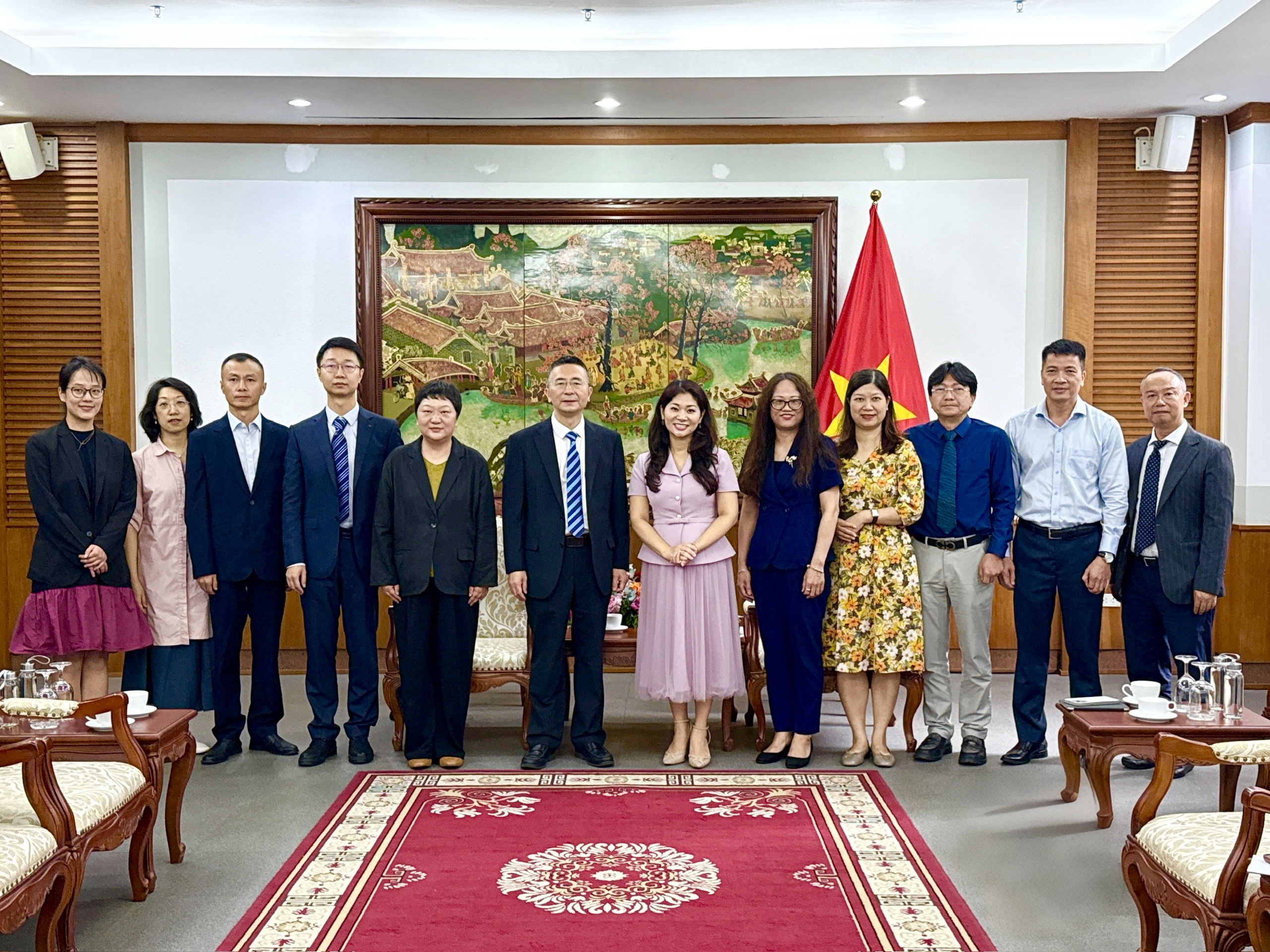 ផ្សព្វផ្សាយសក្ដានុពលនៃកិច្ចសហប្រតិបត្តិការវប្បធម៌ និងទេសចរណ៍រវាងវៀតណាម និងយូណាន (ចិន) - រូបថត ៤