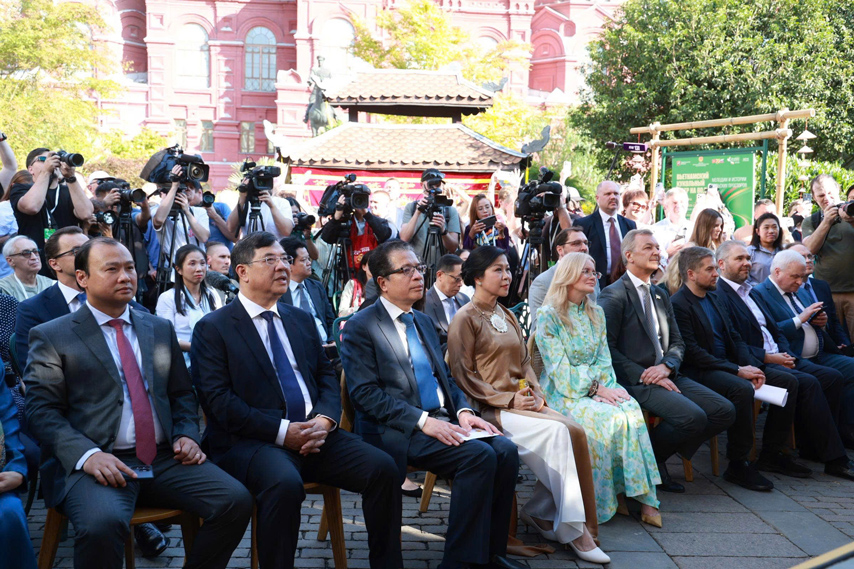 Pela primeira vez, a Praça Vermelha se enche de cores e sabores culturais vietnamitas - foto 1