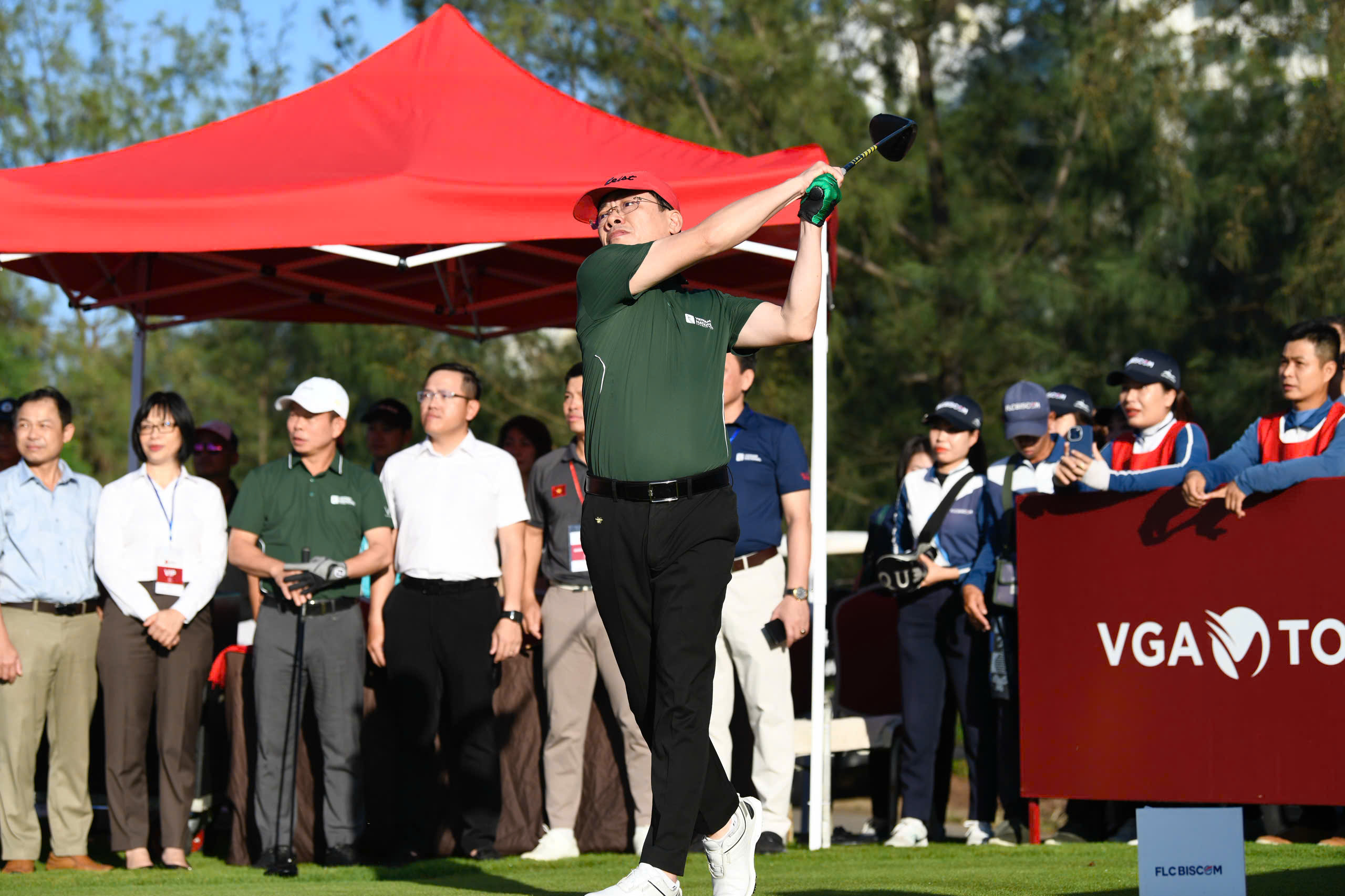 125 golfistas participam do Campeonato Nacional de Golfe - Gia Lai 2025 - foto 1