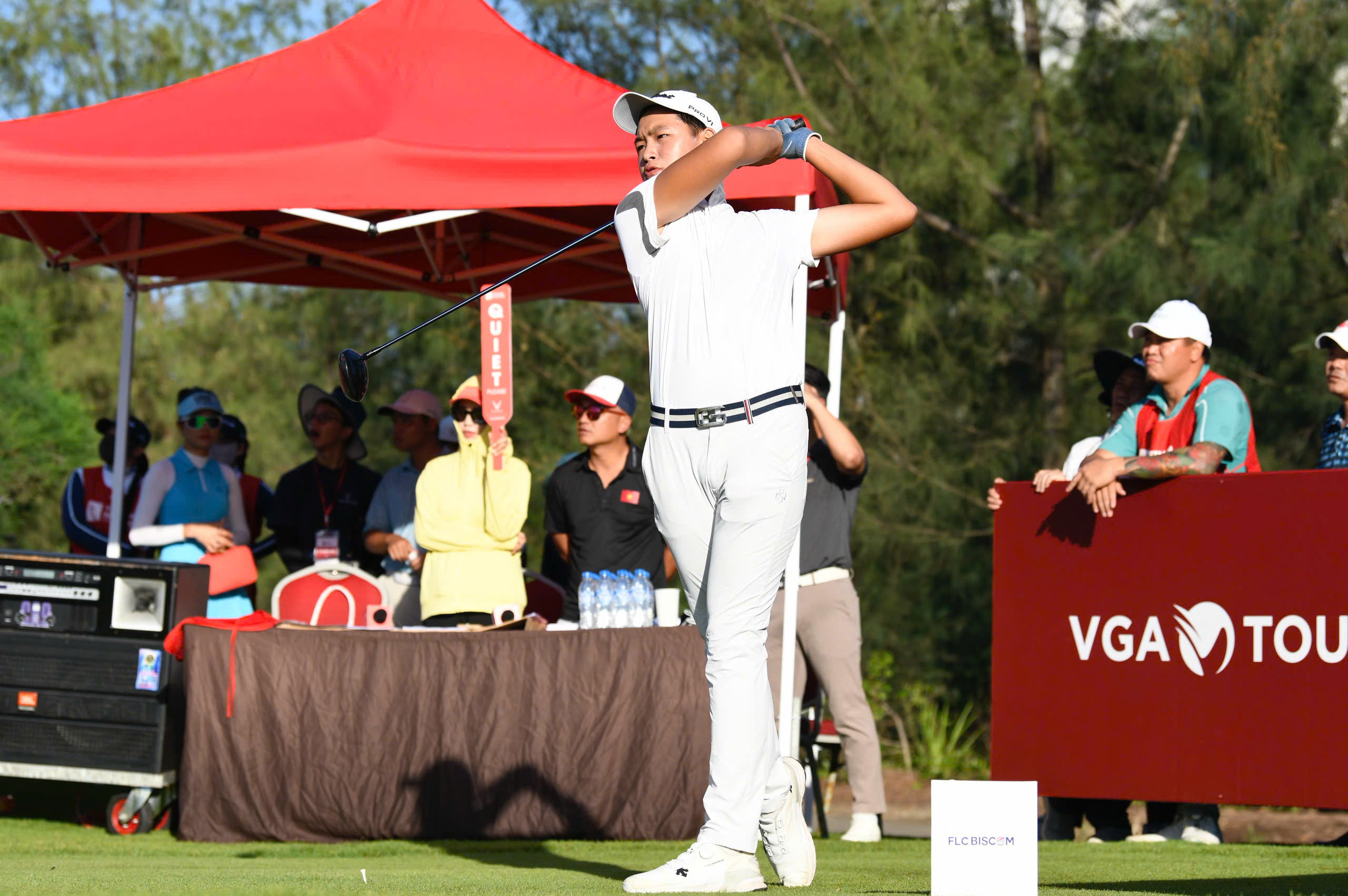 125 golfistas participam do Campeonato Nacional de Golfe - Gia Lai 2025 - foto 2