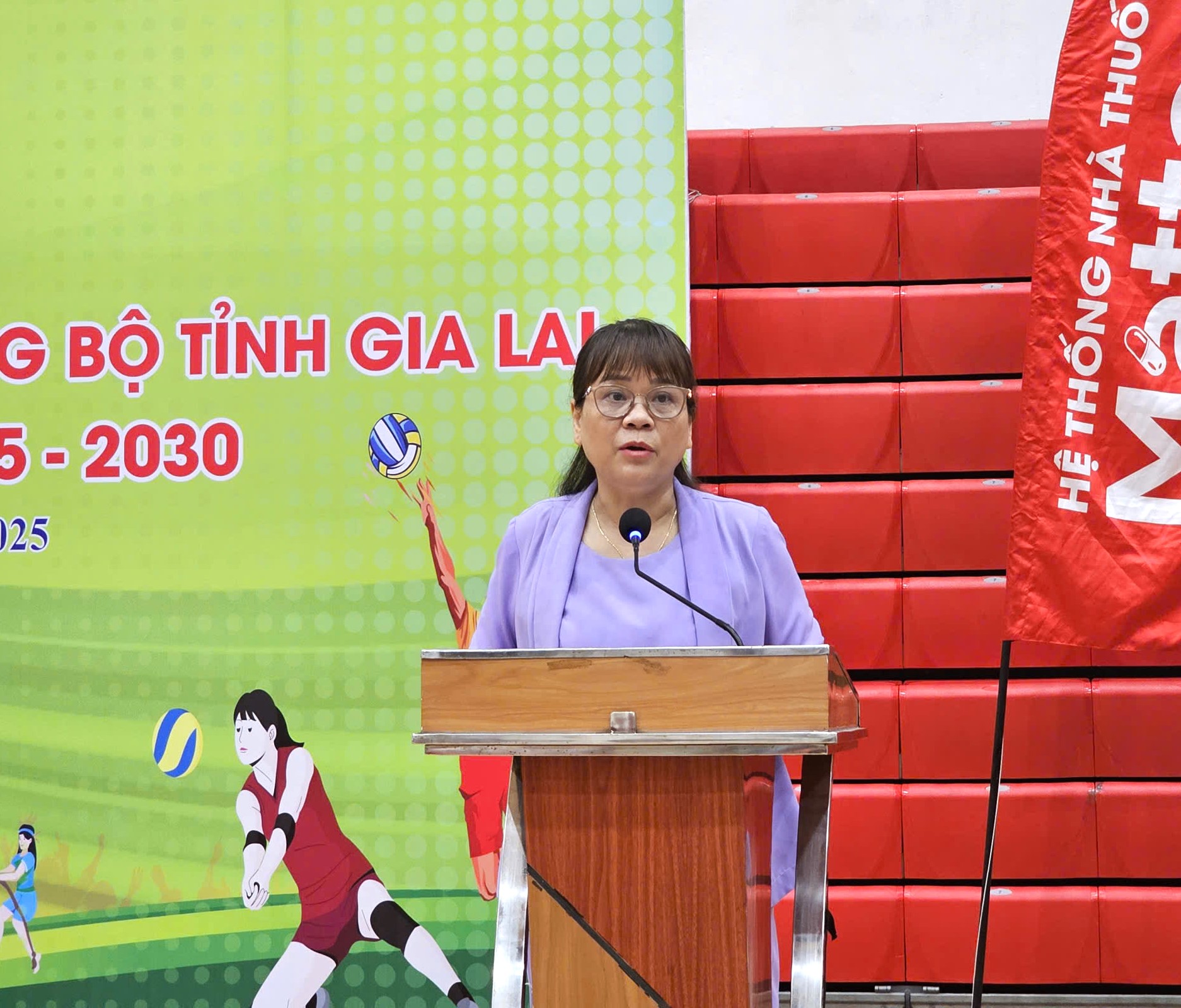 អត្តពលិកជាង១ពាន់នាក់ចូលរួមមហោស្រពកីឡាដើម្បីស្វាគមន៍មហាសន្និបាតគណៈកម្មាធិការបក្សខេត្ត Gia Lai - រូបថត ១