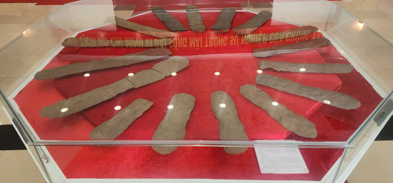 Đàn đá Đắk Sơn được công nhận là bảo vật quốc gia - ảnh 2