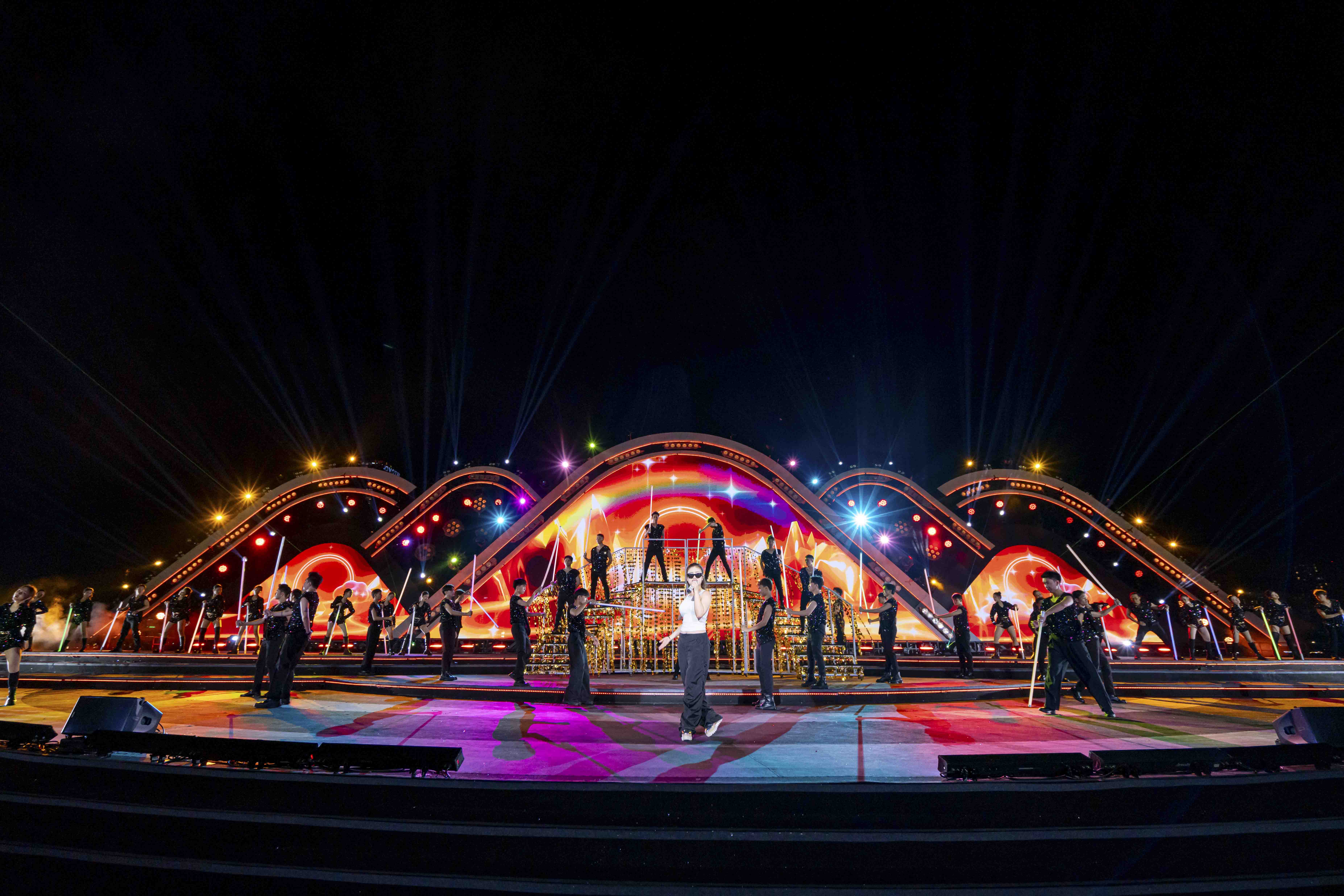 কোরিয়া বনাম ইতালি, ডিআইএফএফ ২০২৫-এর ৫ম রাত হান নদীতে বিস্ফোরণের প্রতিশ্রুতি - ছবি ২