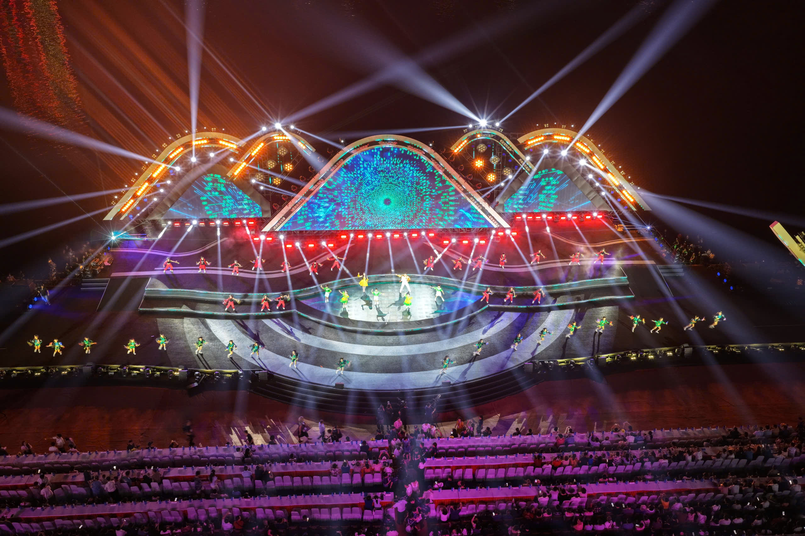 Китайська команда з феєрверків виграла DIFF 2025 - фото 5