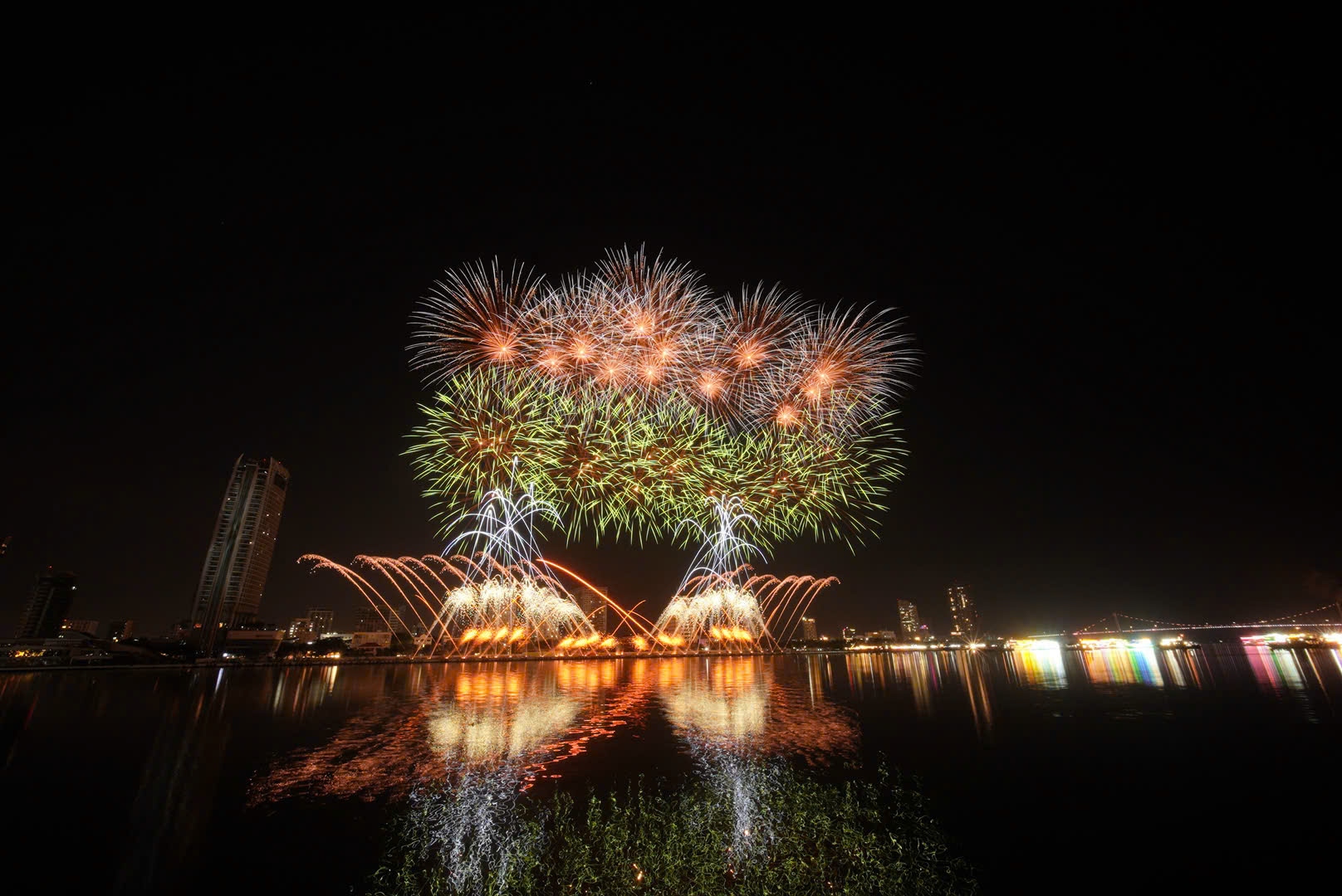 Китайська команда з феєрверків виграла DIFF 2025 - фото 2