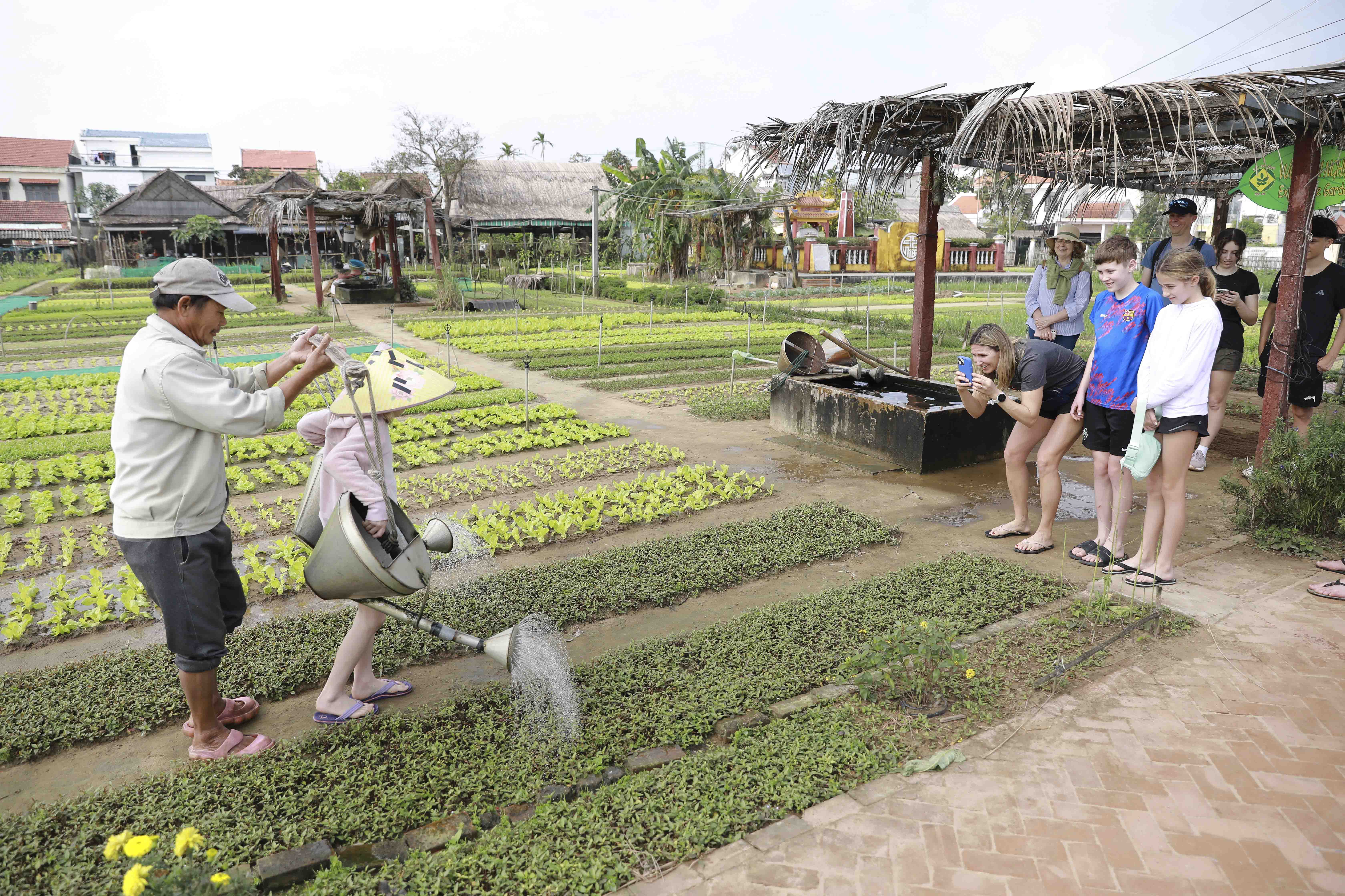 Com a melhoria da qualidade do turismo, Da Nang verá um aumento exponencial no número de visitantes no verão de 2025 - foto 5