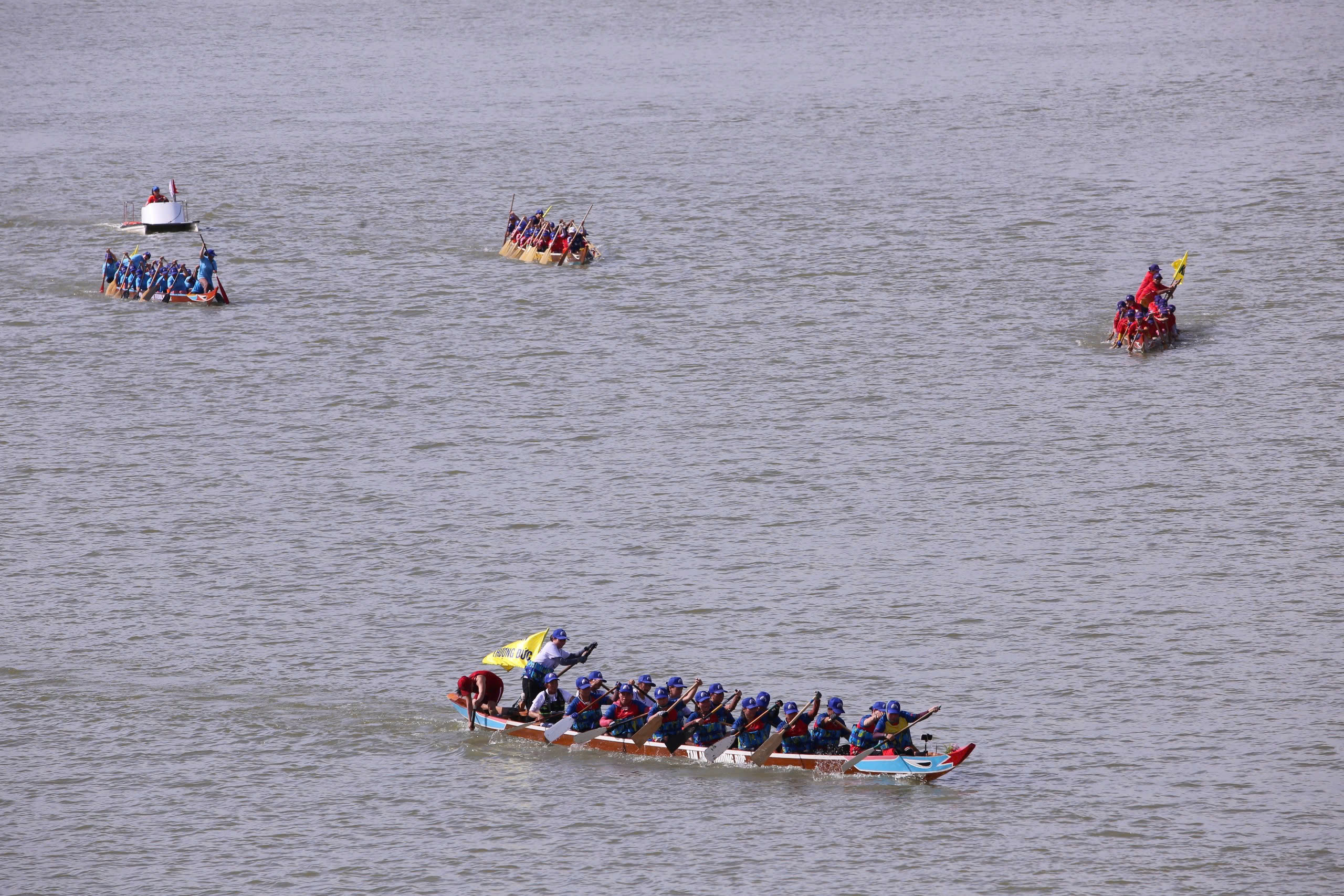 Vzrušující turnaj v tradičních závodech lodí v Da Nangu - VTV8 2025 - foto 3