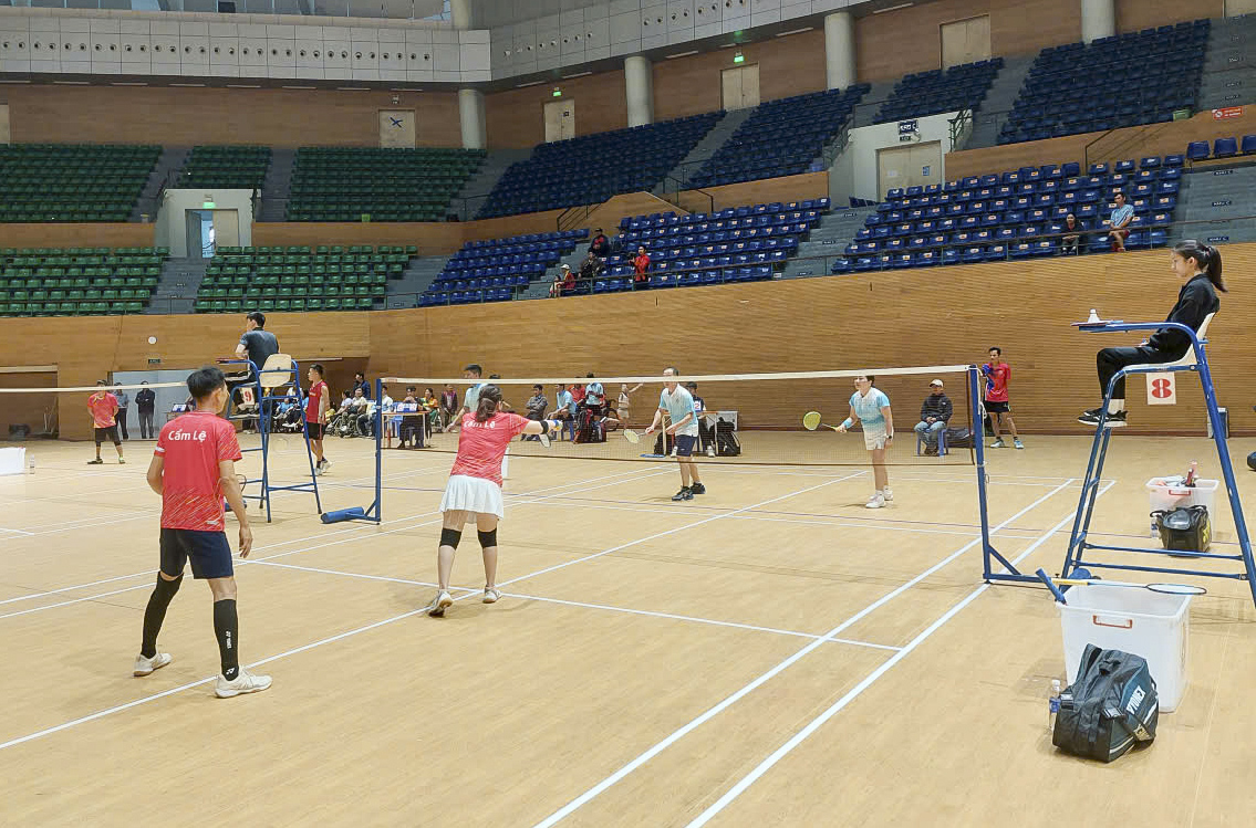 Da Nang 2025 Senior Club Badminton and Table Tennis Tournament Opens - Photo 3