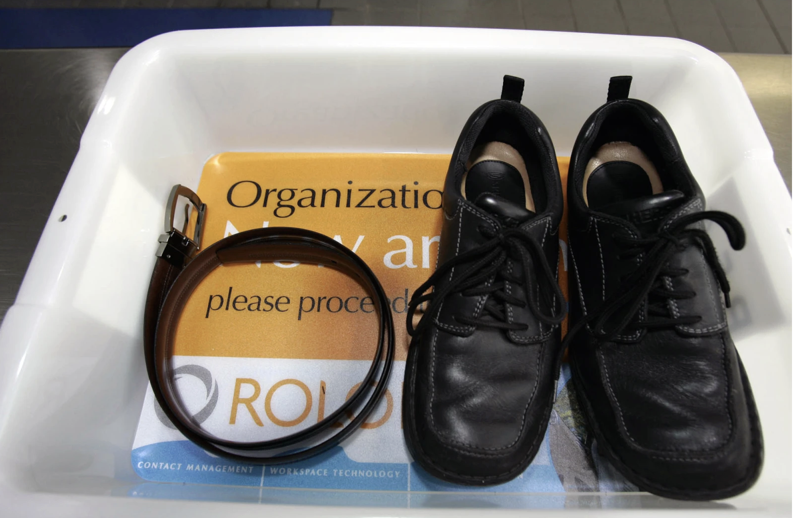 Passageiros não precisam mais tirar os sapatos durante as verificações de segurança nos aeroportos dos EUA - foto 1