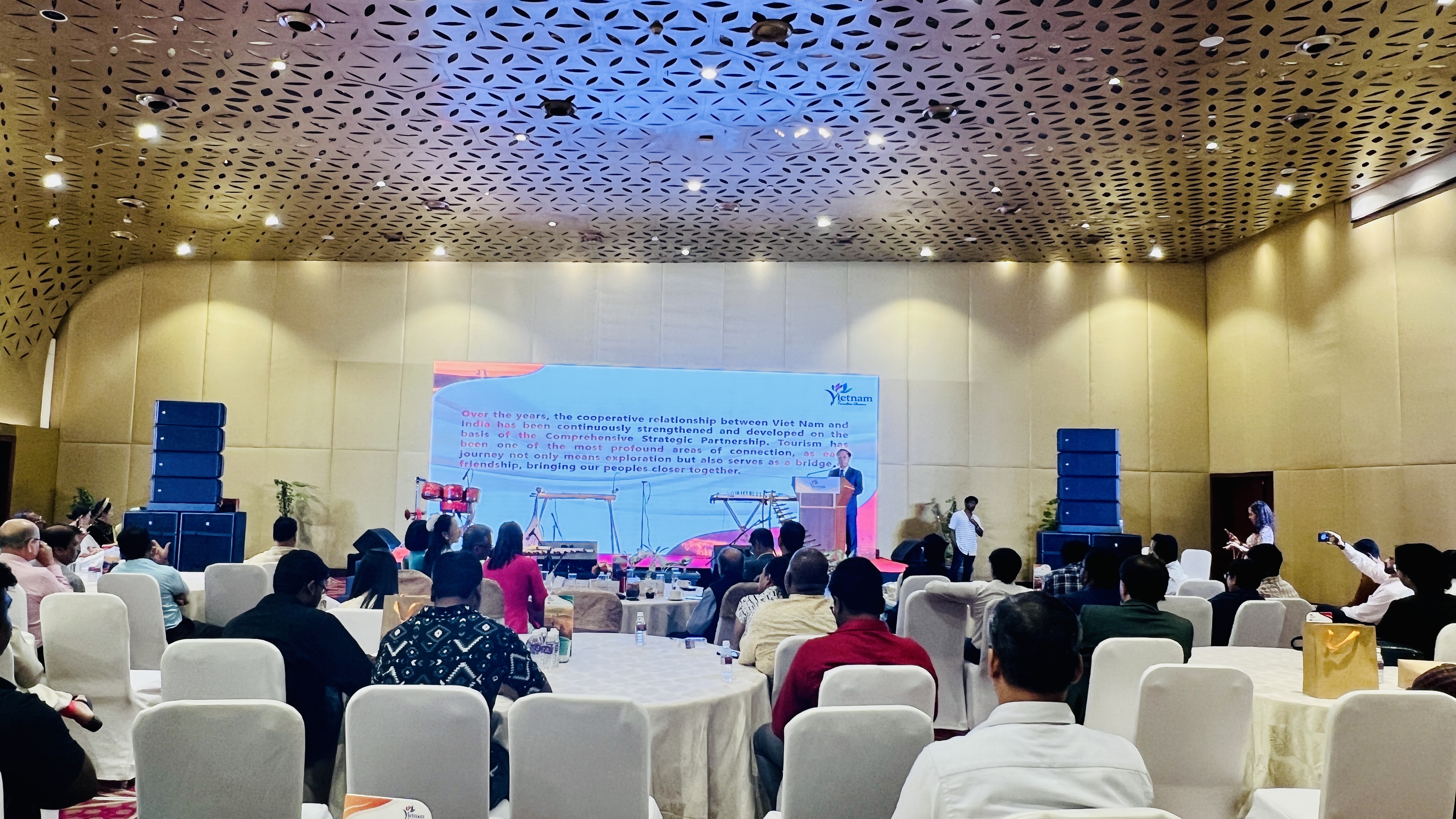 ពង្រឹងទំនាក់ទំនងទេសចរណ៍វៀតណាម-ឥណ្ឌានៅទីក្រុង Hyderabad - រូបថត ២