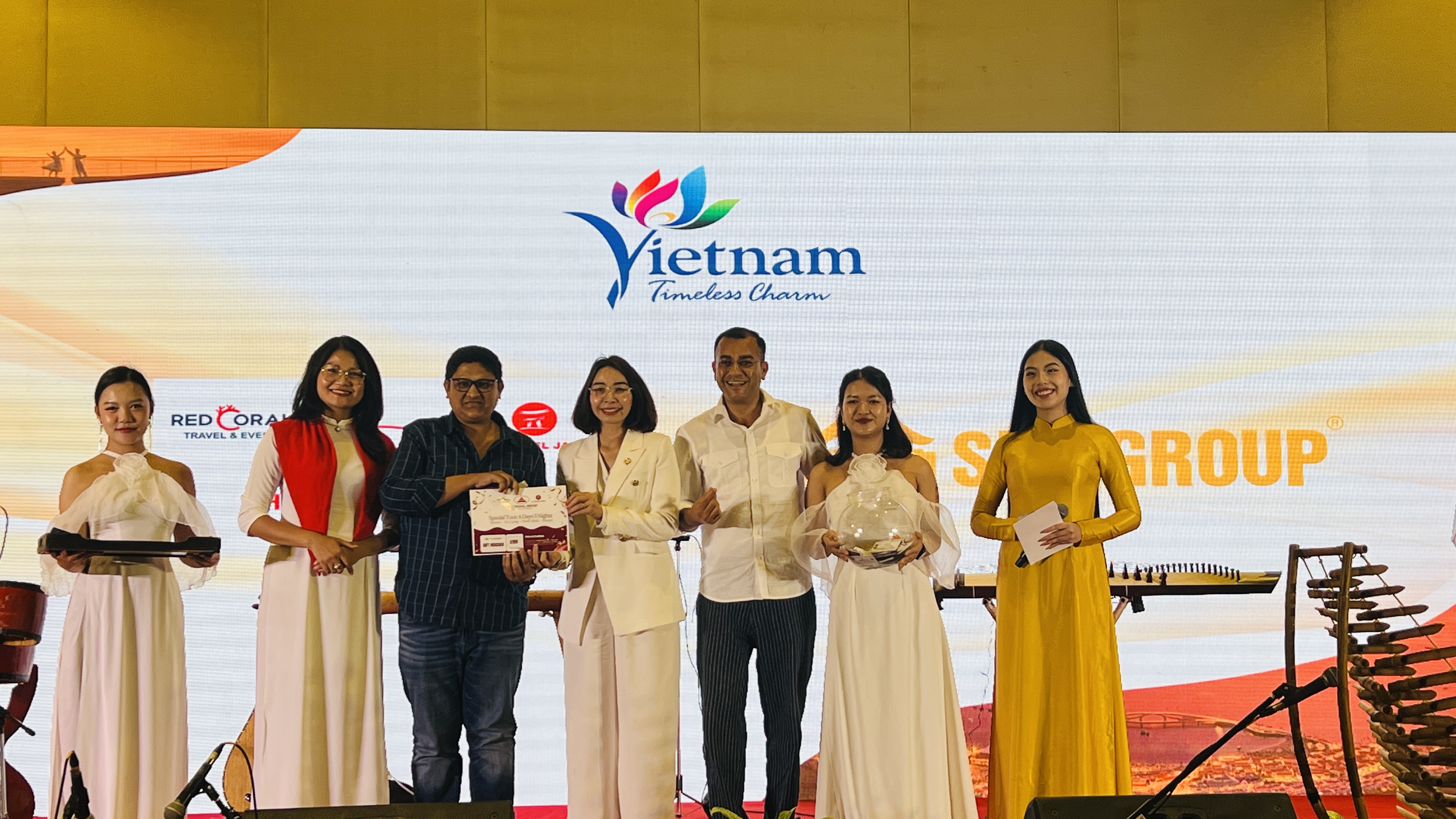 ពង្រឹងទំនាក់ទំនងទេសចរណ៍វៀតណាម-ឥណ្ឌានៅទីក្រុង Hyderabad - រូបថត ១២