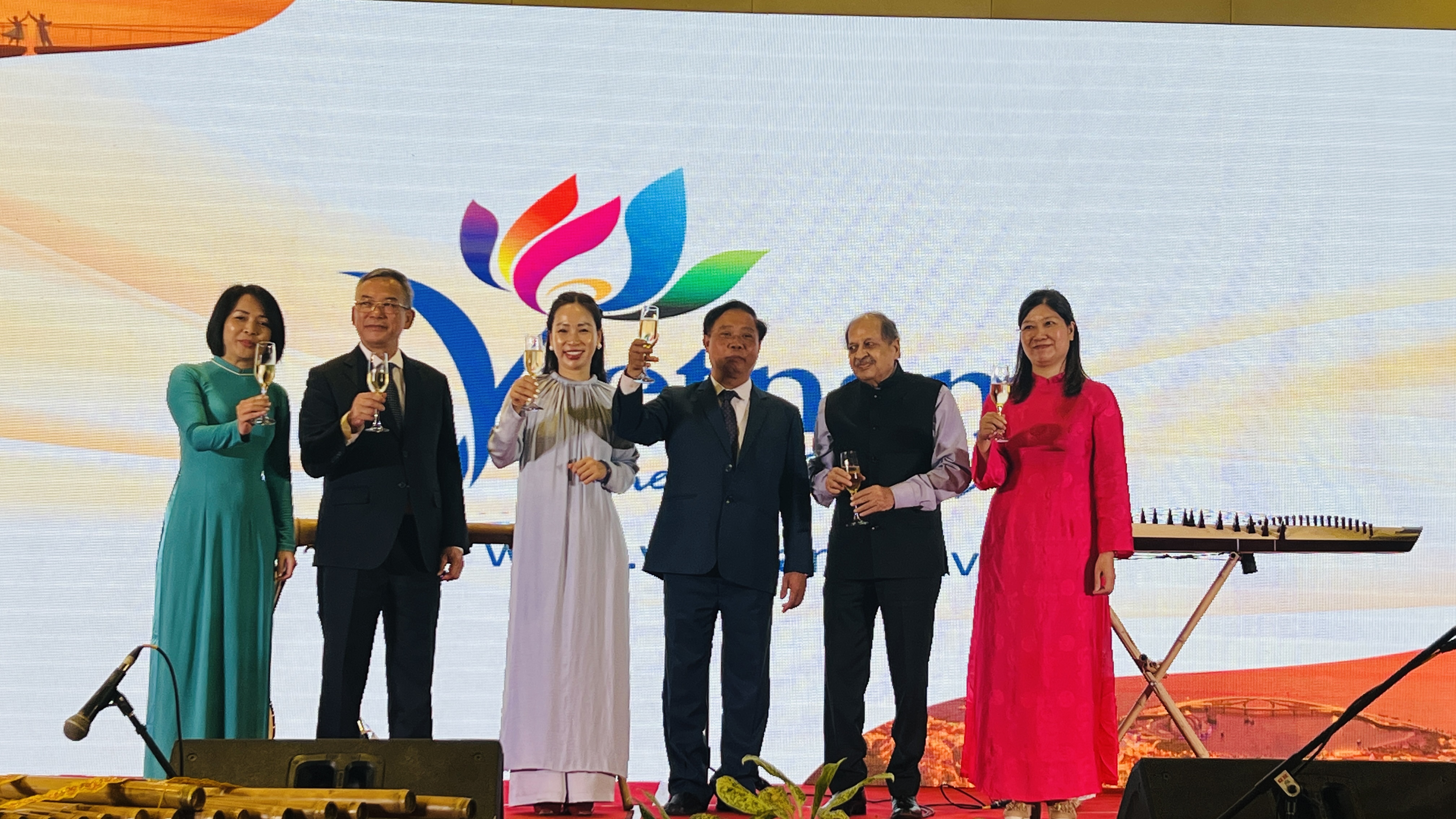 ពង្រឹងទំនាក់ទំនងទេសចរណ៍វៀតណាម-ឥណ្ឌានៅទីក្រុង Hyderabad - រូបថត 20