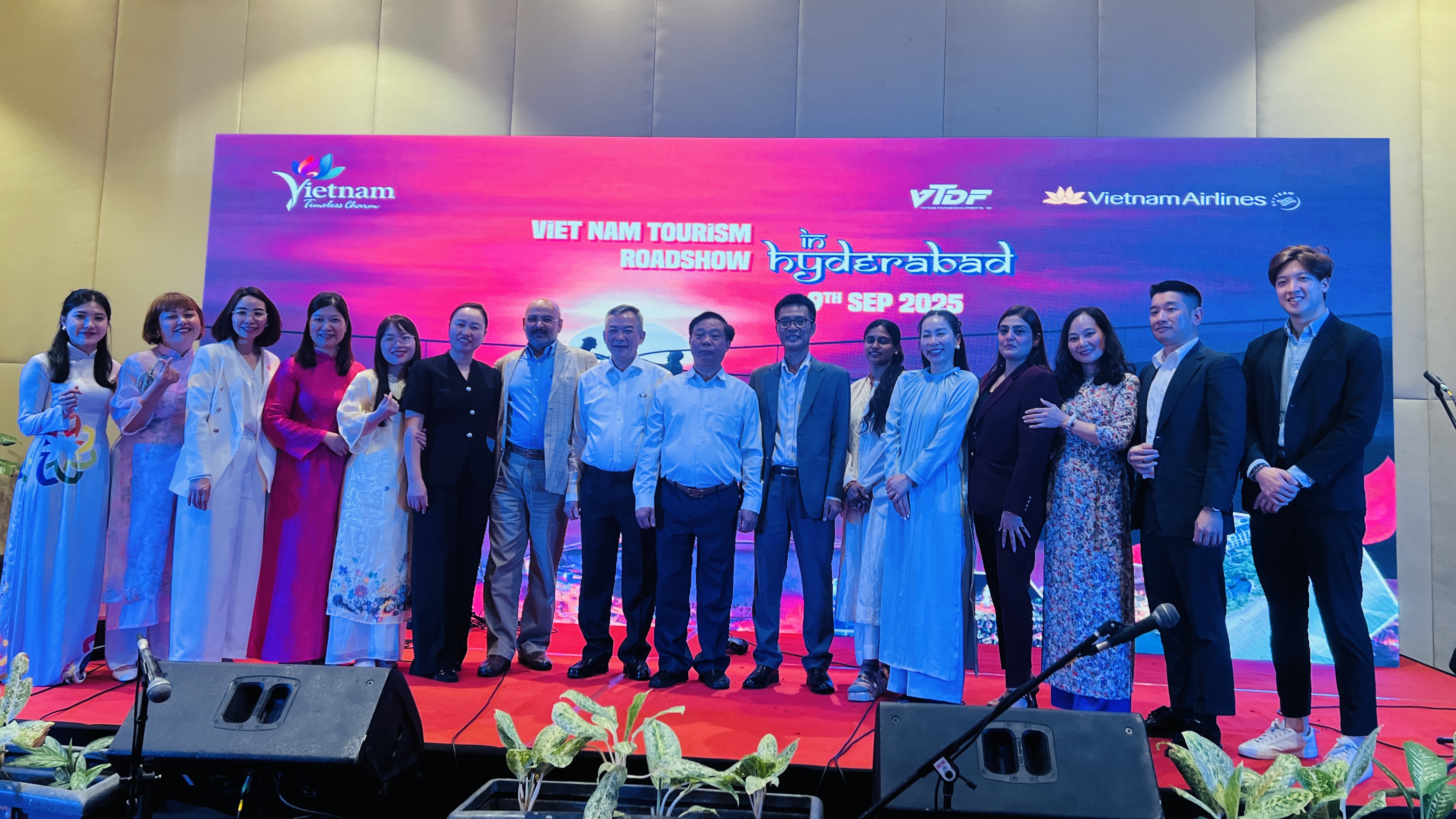 ពង្រឹងទំនាក់ទំនងទេសចរណ៍វៀតណាម-ឥណ្ឌានៅទីក្រុង Hyderabad - រូបថត 36