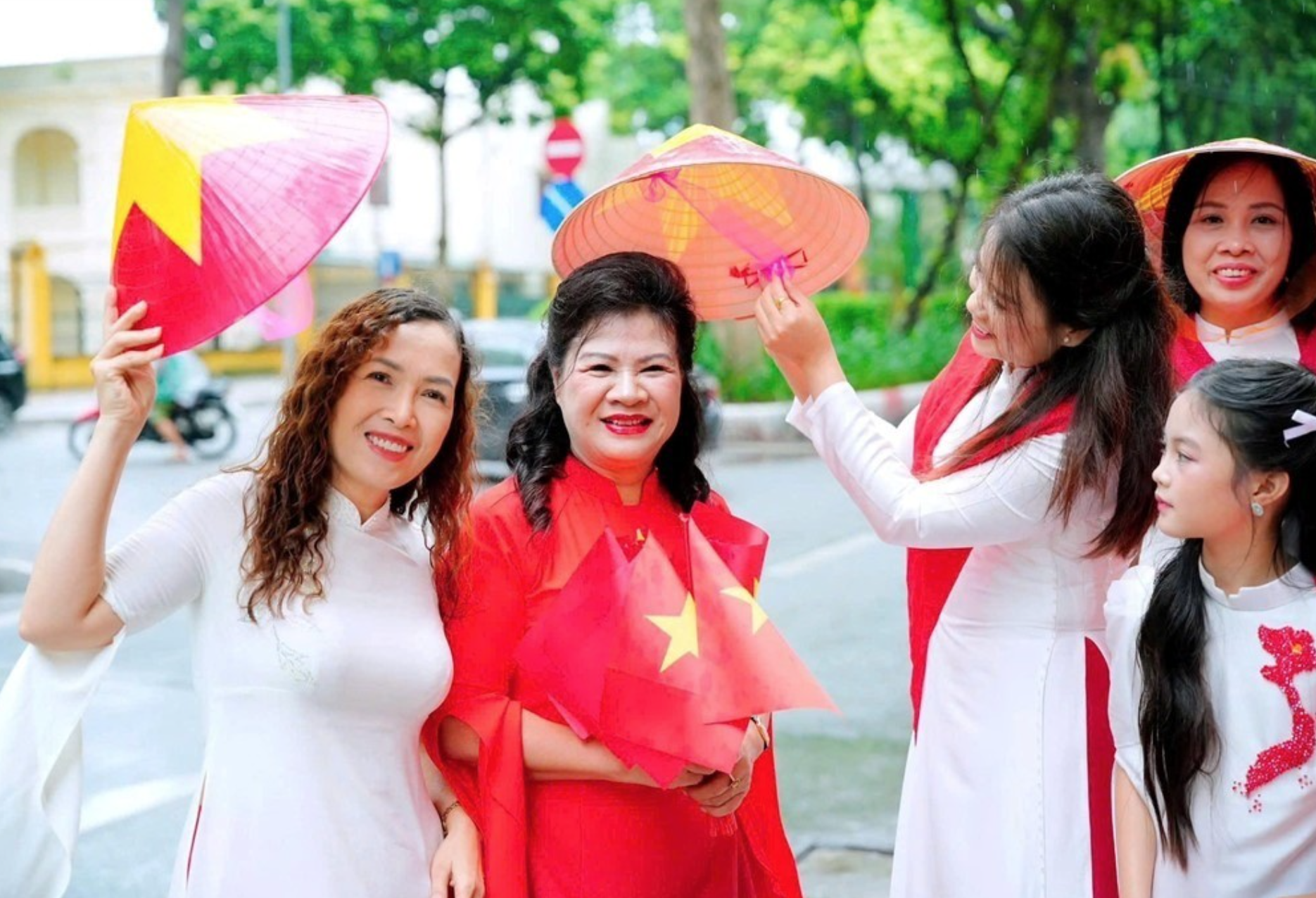 آئو دای سنتی ویتنامی در مراسم روز ملی - عکس 1