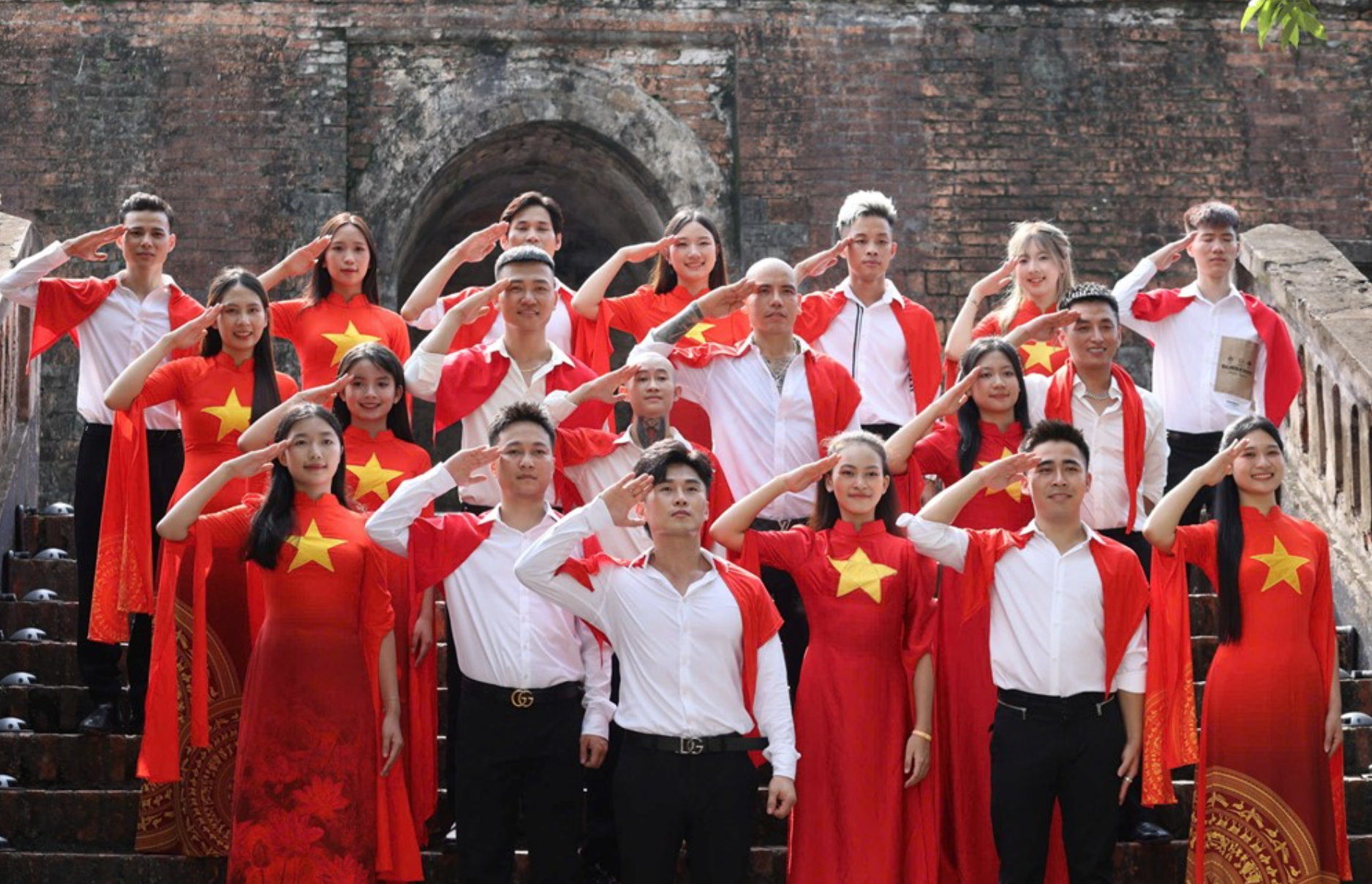 آئو دای سنتی ویتنامی در مراسم روز ملی - عکس 2