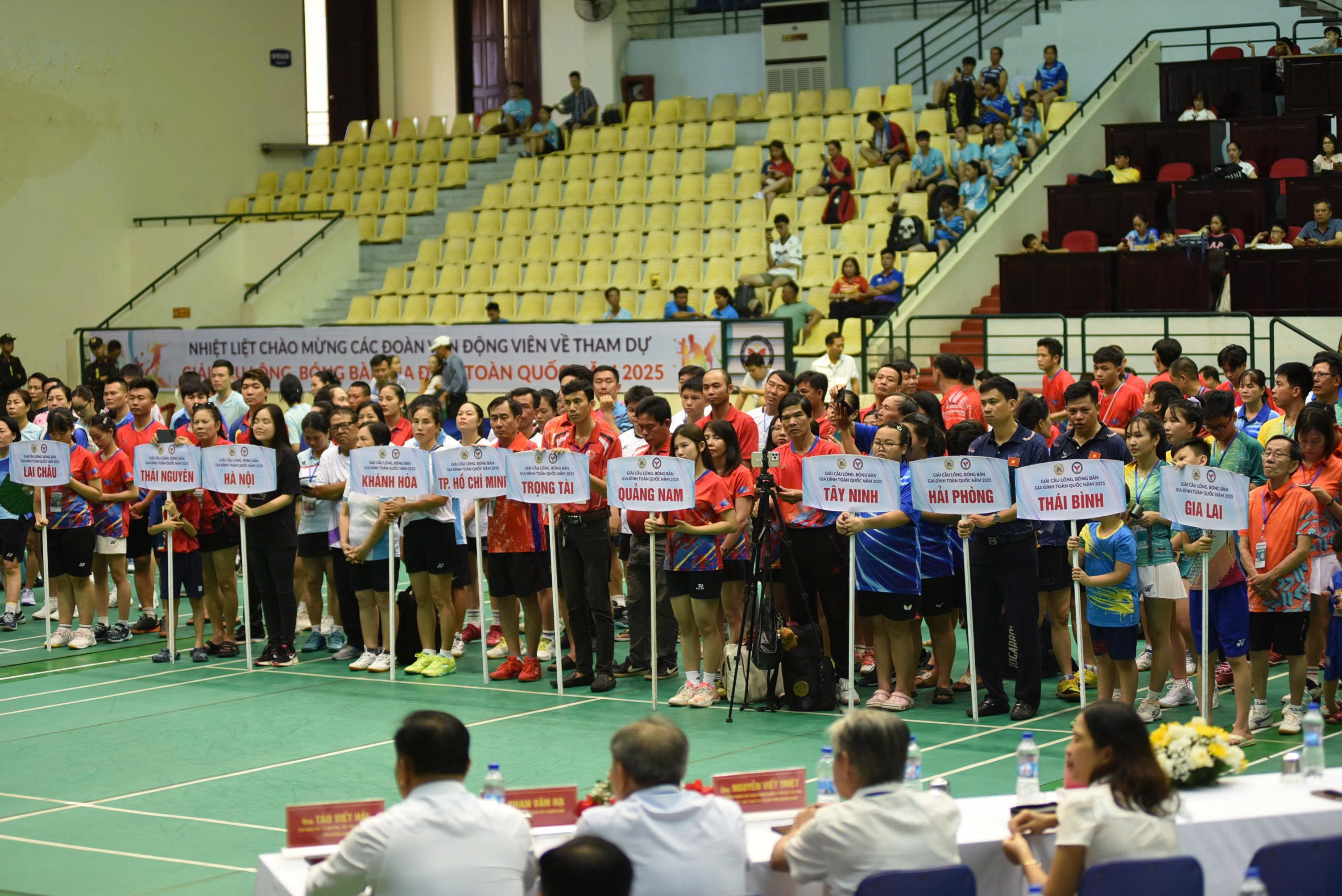 ເປີດງານແຂ່ງຂັນກິລາຕີເທັນນິສຄອບຄົວແຫ່ງຊາດ - ຮູບ 1