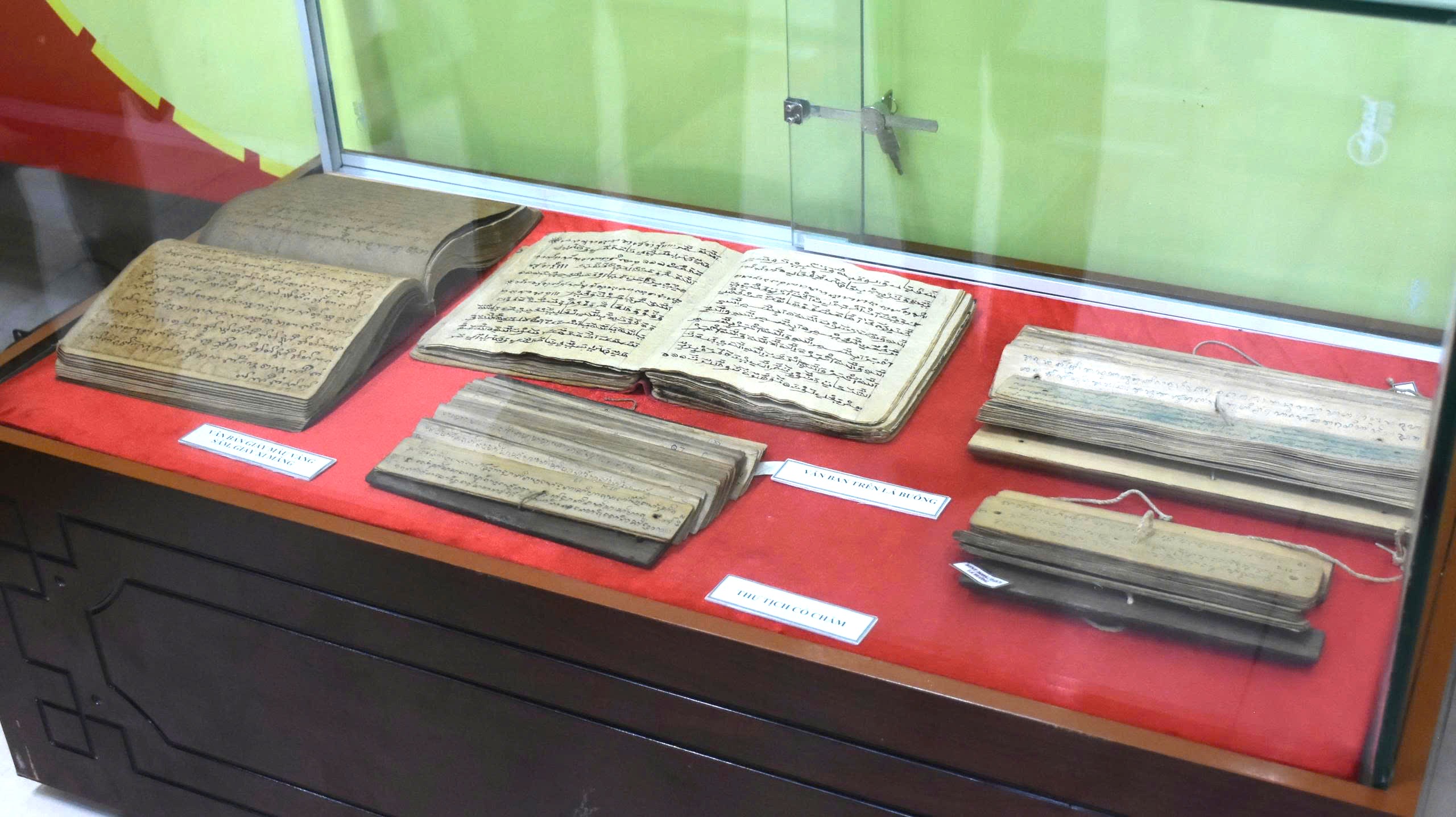 Admirando tesouros nacionais - A quintessência da herança Quang - foto 8