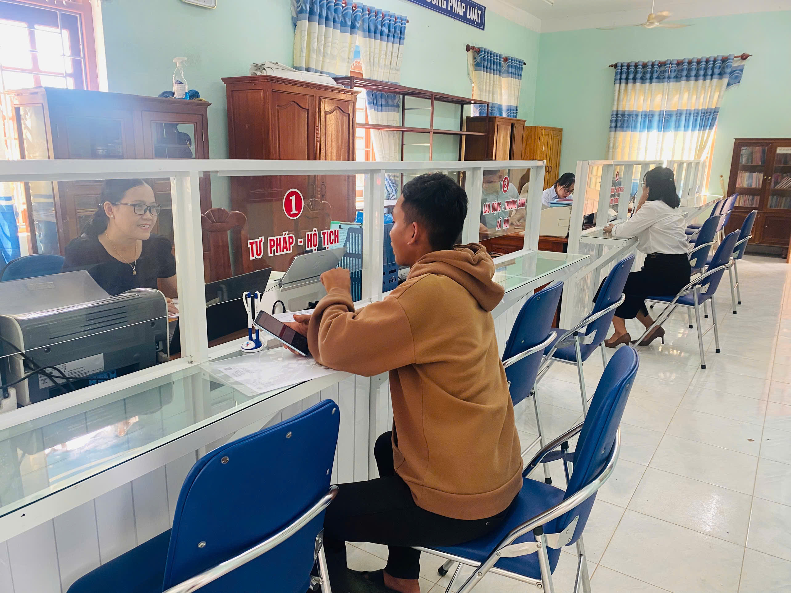 Triển khai 100 ngày xử lý các điểm nghẽn về chuyển đổi số - ảnh 1
