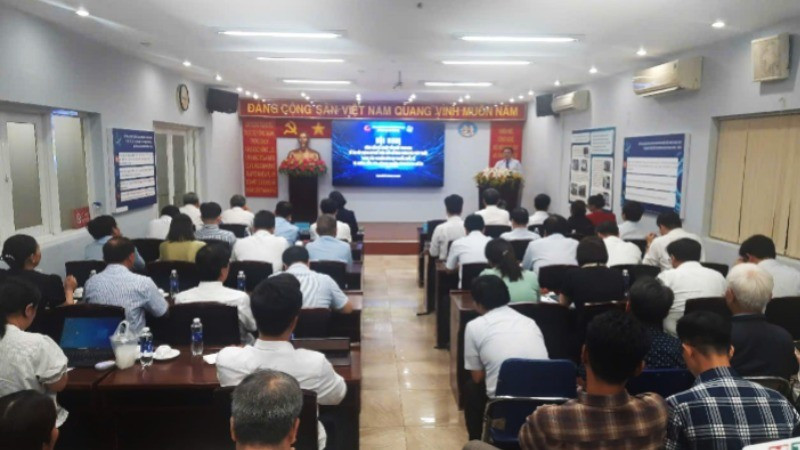 Cena de conferência.