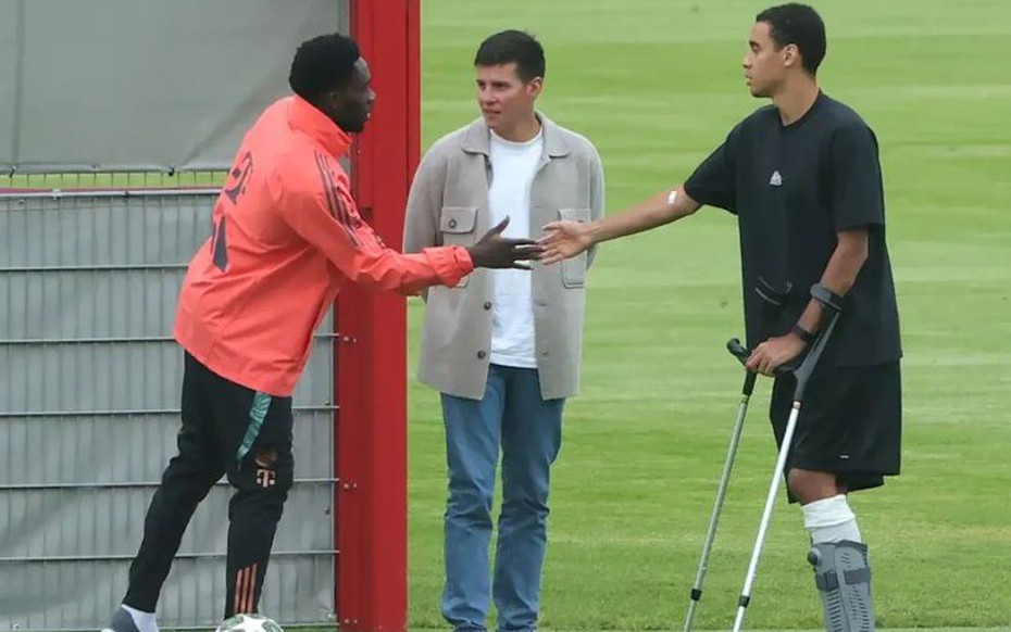 Imej terkini Jamal Musiala selepas kecederaan ngeri - foto 1