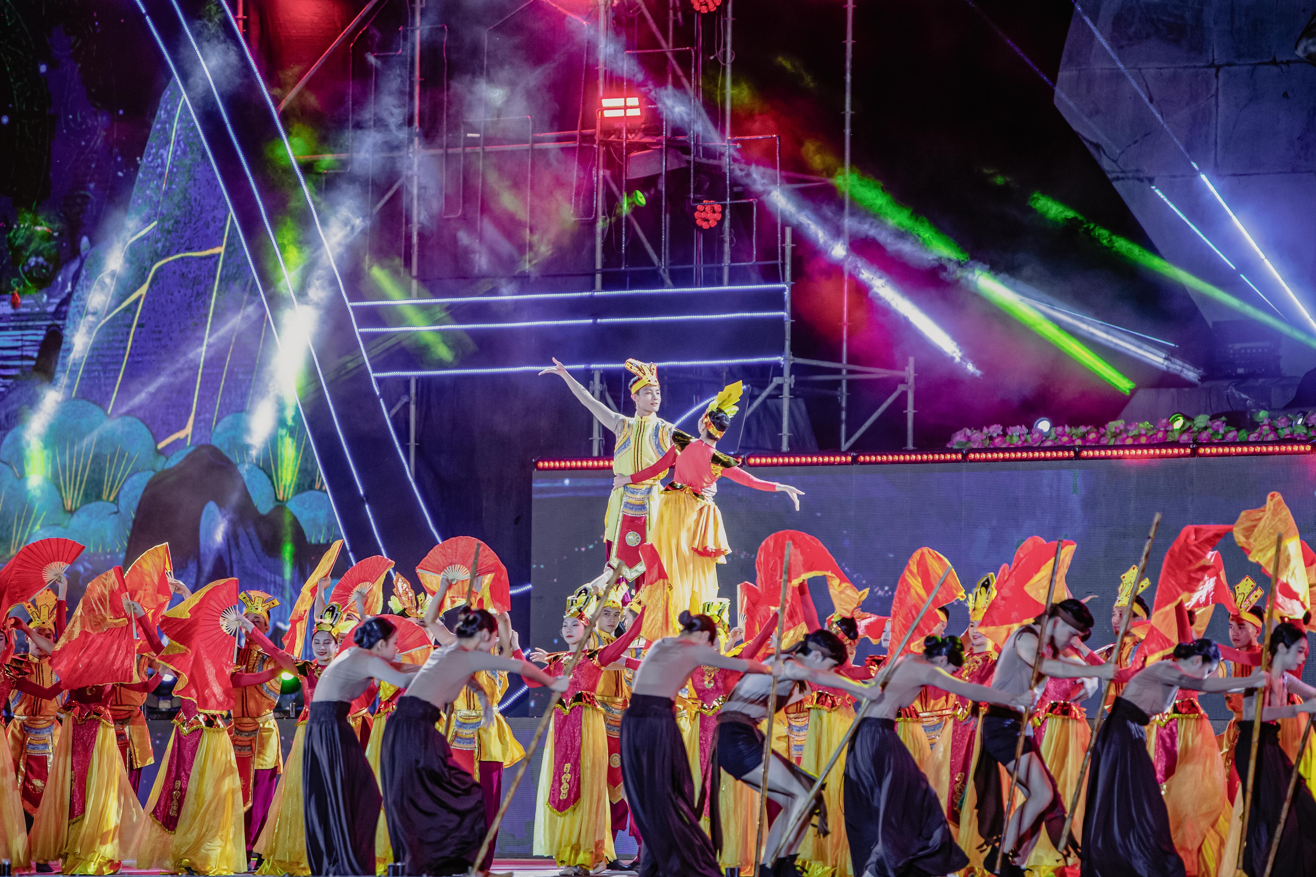 Quang Tri organiserer et spesielt kunstprogram natten til 2. september - bilde 1