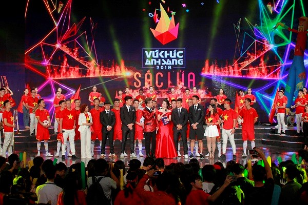 Tưng bừng các chương trình nghệ thuật chào đón năm mới 2019 - ảnh 1