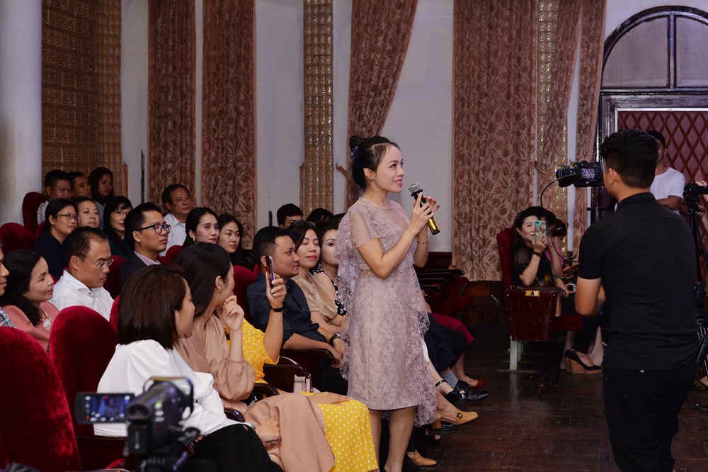 NSƯT Quốc Hưng: "Không sợ đụng hàng vì hát bằng ...thổn thức riêng” - ảnh 2