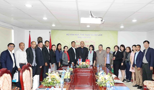 Đoàn báo chí Campuchia thăm và làm việc tại Báo Văn hóa - ảnh 1