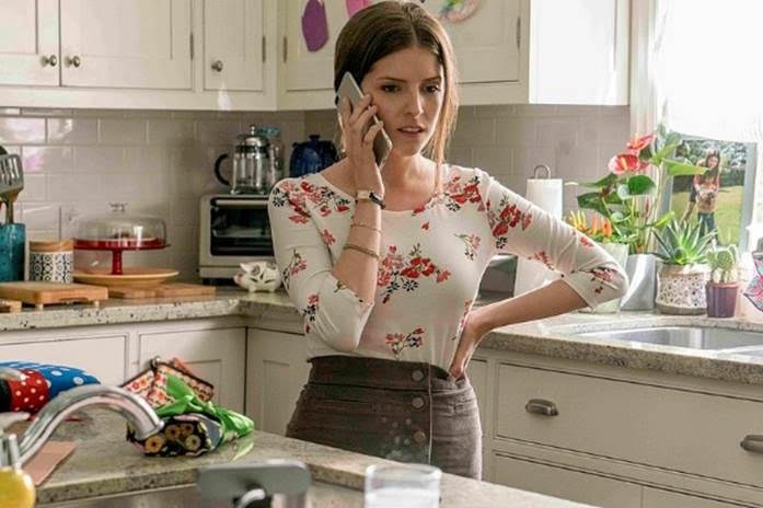 Mỹ nhân  Blake Lively và Anna Kendrick “đối đầu” trong "Lời thỉnh cầu bí ẩn" - ảnh 2