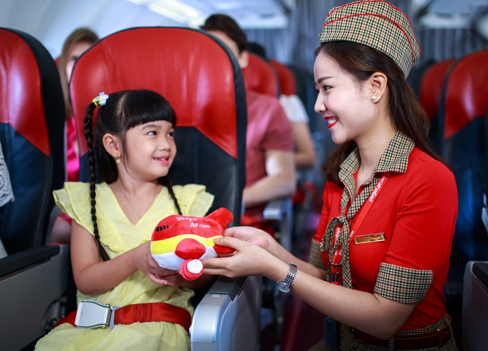 Vietjet công bố chuỗi chương trình lớn nhất trong năm "Kết nối yêu thương- yêu là phải tới" - ảnh 3