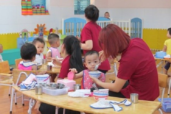 Phụ huynh lo sốt vó tìm chỗ trong con dịp hè - ảnh 2
