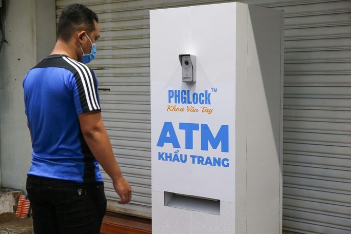 Đưa vào thử nghiệm cây ATM khẩu trang miễn phí cho người nghèo - ảnh 1