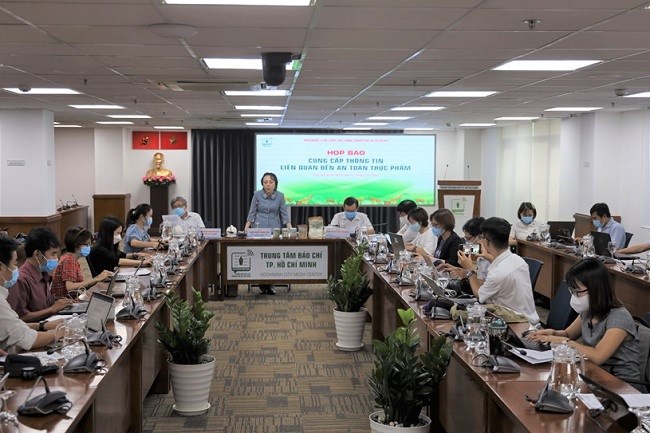 Người tiêu dùng cần đi kiểm tra sức khỏe và khai báo y tế nếu đã sử dụng pate Minh Chay - ảnh 1