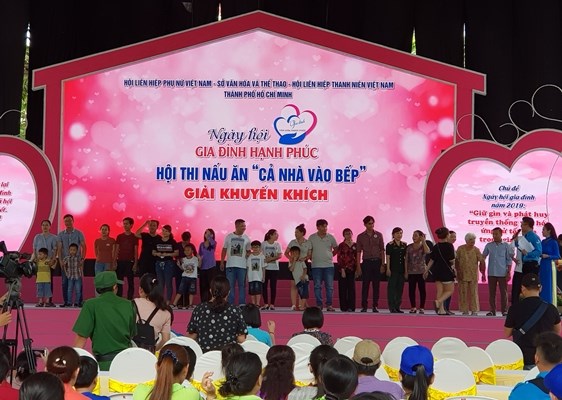 TPHCM: Sôi động Hội thi nấu ăn “Cả nhà vào bếp” - ảnh 6