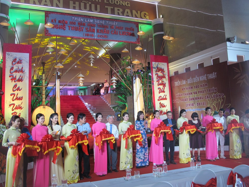 Nghe đờn ca tài tử, cải lương ngắm chân dung nghệ sĩ miễn phí - ảnh 1