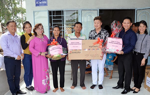 Báo Văn Hóa phối hợp trao nhà tình thương tại Long An - ảnh 2