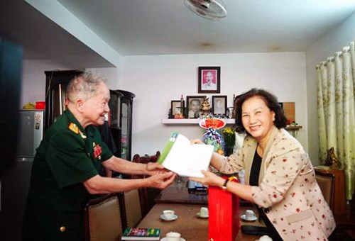 TP. HCM: Kỷ niệm 45 năm Ngày Giải phóng hoàn toàn miền Nam, thống nhất đất nước - ảnh 3