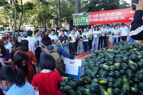 Hỗ trợ tiêu thụ 40 tấn nông sản - ảnh 2