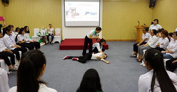 “Mở đường đến tương lai” cho nữ sinh dân tộc thiểu số - ảnh 3