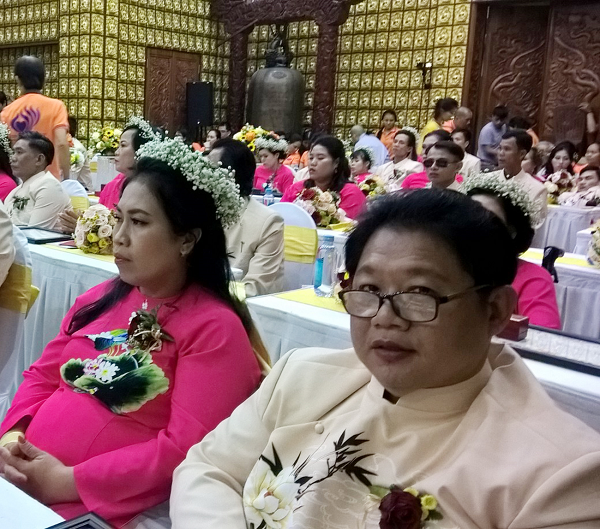 Lễ “Hằng thuận” tập thể cho 50 cặp cô dâu và chú rể khuyết tật - ảnh 4