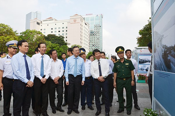 Triển lãm ảnh nghệ thuật “Biển, đảo quê hương” - ảnh 1