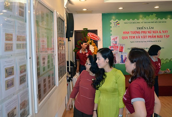 Triển lãm “Hình ảnh phụ nữ qua tem và vật phẩm sưu tầm” - ảnh 1