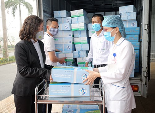 Trao yêu thương qua triệu hộp sữa theo cách của Cô gái Hà Lan - ảnh 3