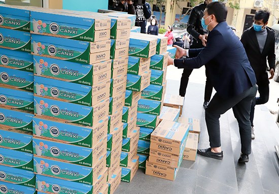 Trao yêu thương qua triệu hộp sữa theo cách của Cô gái Hà Lan - ảnh 4