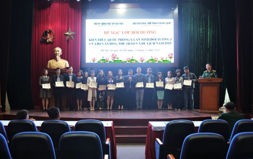 Bộ VHTTDL: Bế mạc lớp bồi dưỡng kiến thức quốc phòng và an ninh cho cán bộ đối tượng 3 - ảnh 1