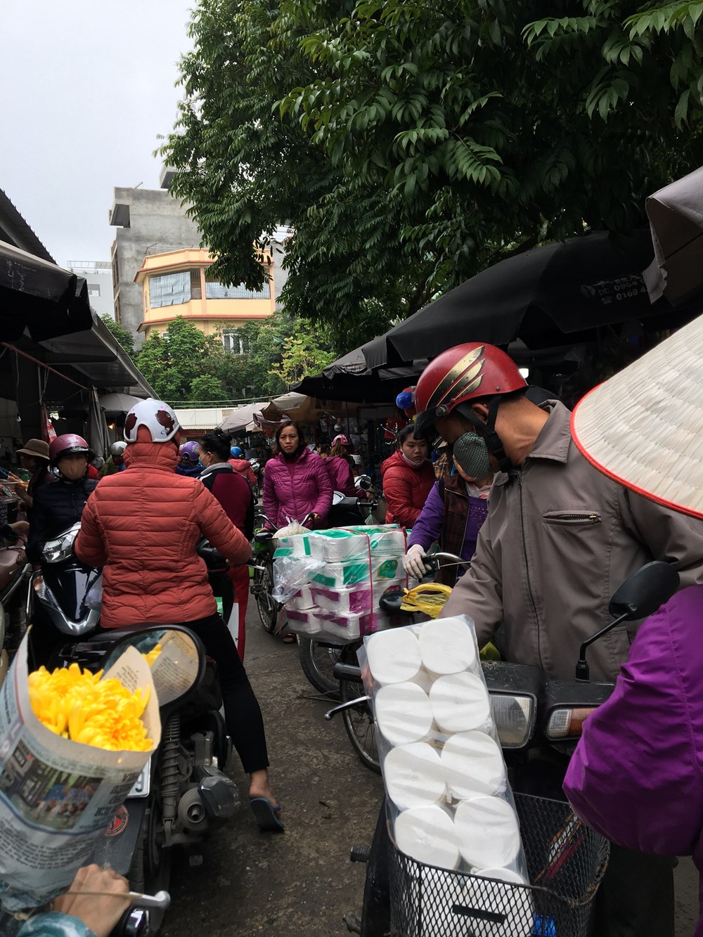 Hãy bình tĩnh, không nên vơ vét, tích trữ hàng tiêu dùng - ảnh 4