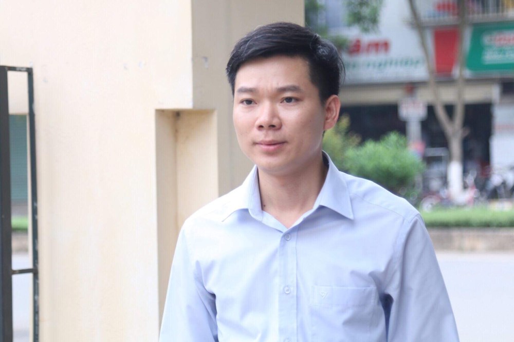 Tòa tạm hoãn do vắng mặt luật sư bào chữa của bị cáo Hoàng Công Lương - ảnh 1