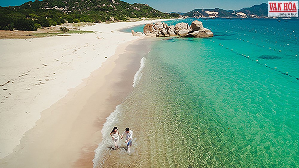 Nở rộ dịch vụ quay phim, chụp ảnh từ trên cao - ảnh 1