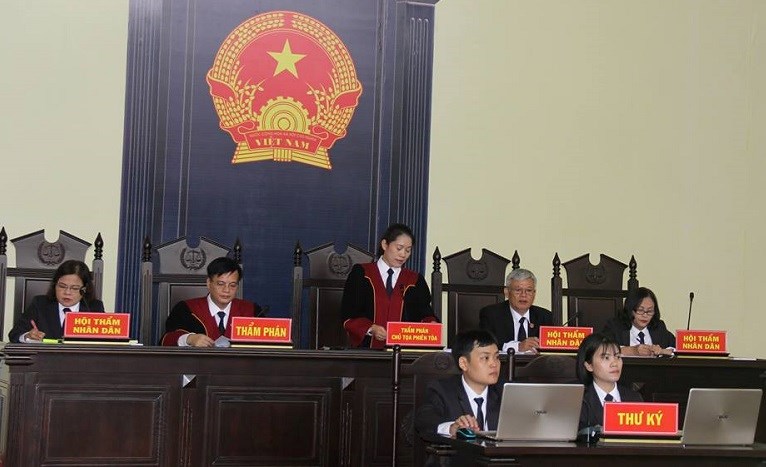 Xét xử vụ án đánh bạc nghìn tỉ: Mua đồng hồ tiền tỉ là do bán cây cảnh - ảnh 1